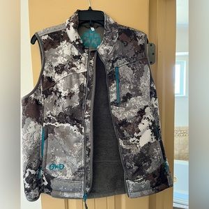 Women’s Girls with Guns Camo vest